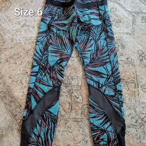 Lululemon Inspire Tight Palm Lace Size 6